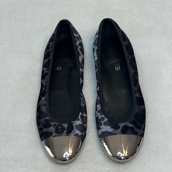 Chico’s Black & Grey Leopard Print Flats with Metallic Toe - Size 9.5 - Picture 2 of 11